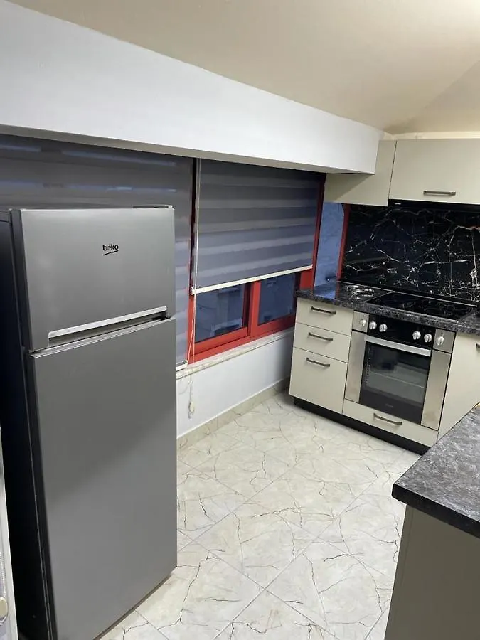 Maison Centre Shkoder 0*,