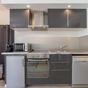  Appartement Rated 3 Stars In The Heart Of The Old Town Of France