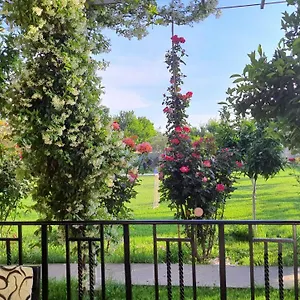 With Private Garden Landhuis